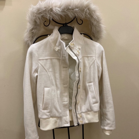 NWT Aeropostale Fur Trimmed Hooded Wool Jacket, size M, Ivory - Picture 11 of 12
